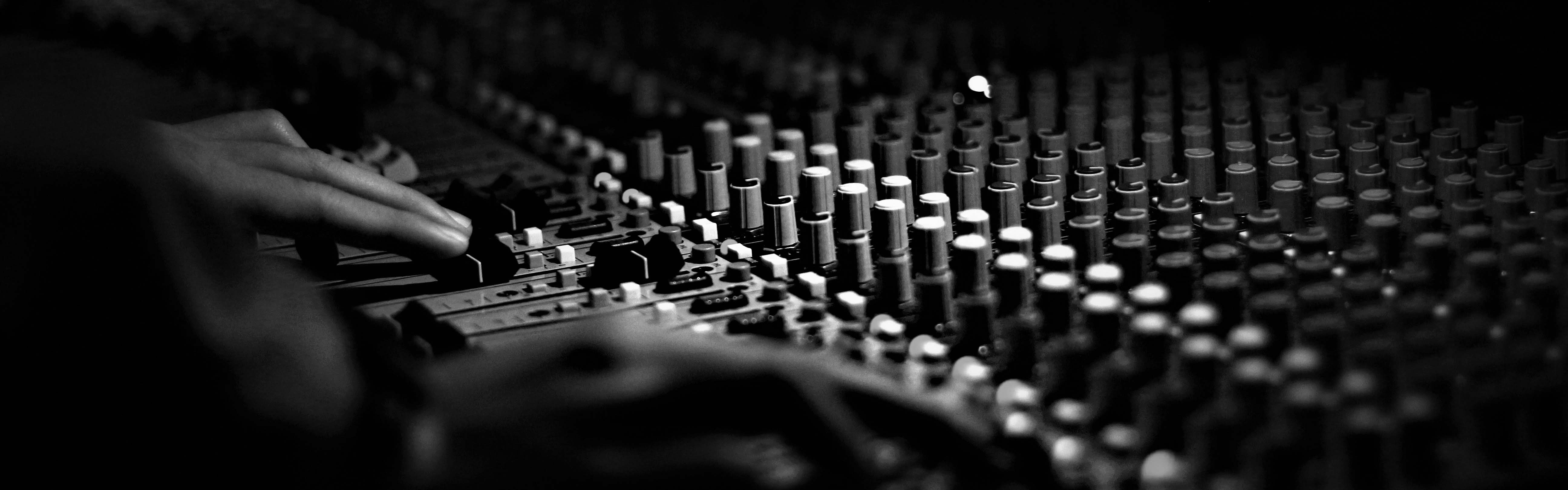 Radyo Anadolu Londra Studio